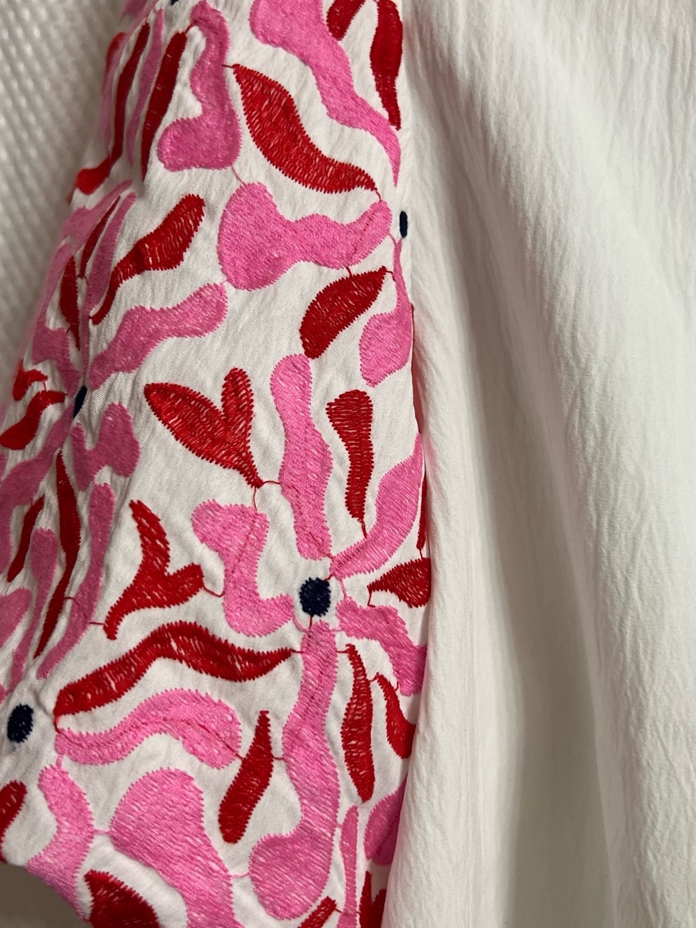 entro White Top with Pink and Red Embroidered Puff Sleeves - Picture 2 of 4